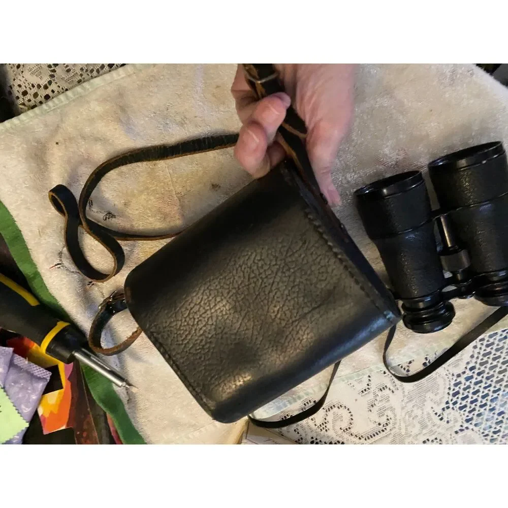 Vintage USA Binoculars w/ Leather Case – Adjustable Focus – Classic Black Optics